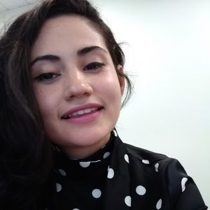 Meet your Posher, Valerie